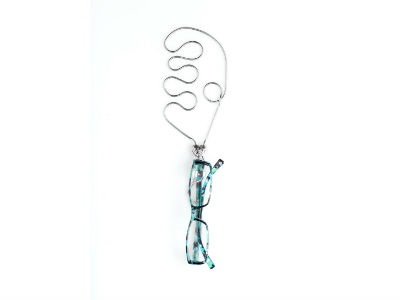  Pulleez Launches SpexSlide Necklace and Eyewear Holder